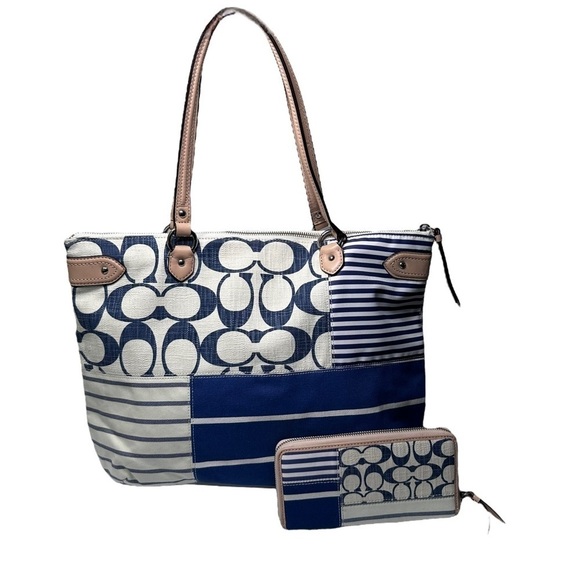 COACH Daisy Patchwork Emma Blue & White Tote w/ Matching Wallet
